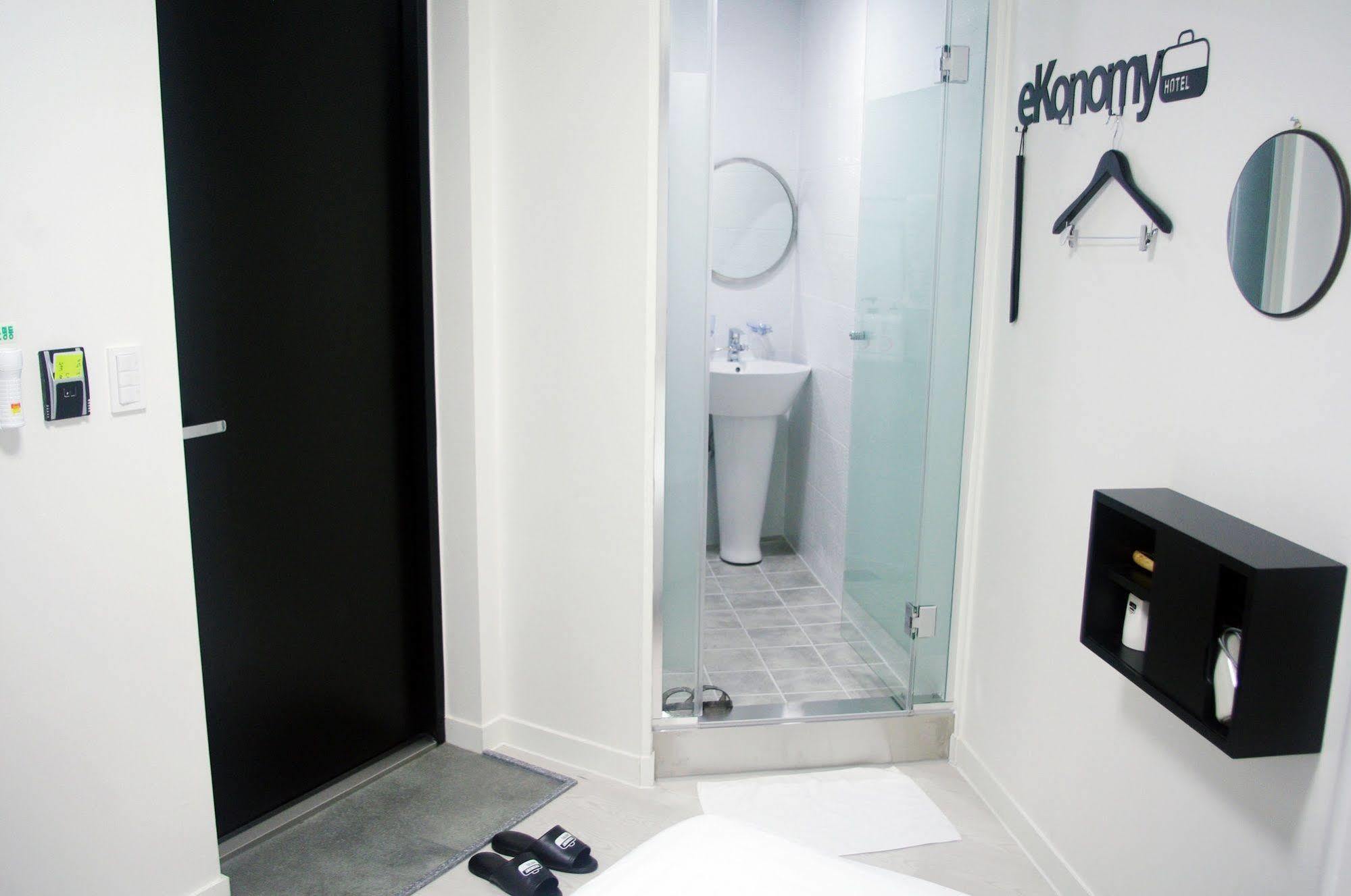 Ekonomy Hotel Nampo Пусан Экстерьер фото